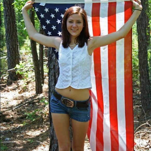 Meet your Posher, Sierra - Picture 7 of 12